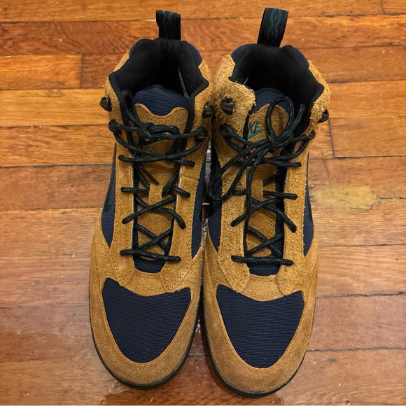 nike acg boots size 10.5
